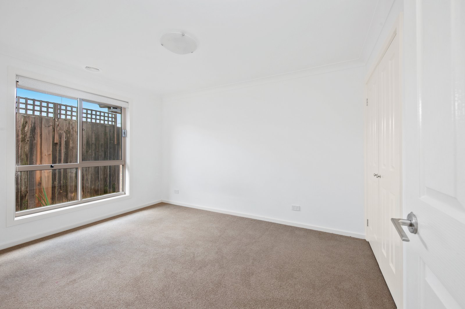 Gallery: 2B Clematis Avenue
