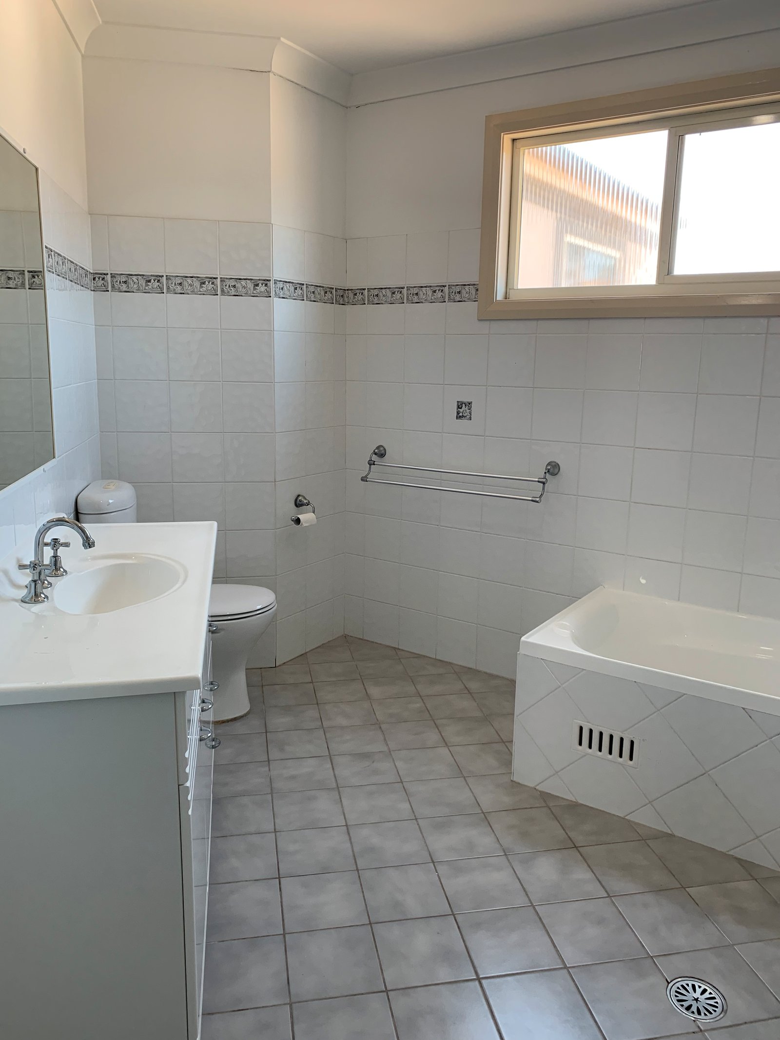 2B Dent St  Merewether 7