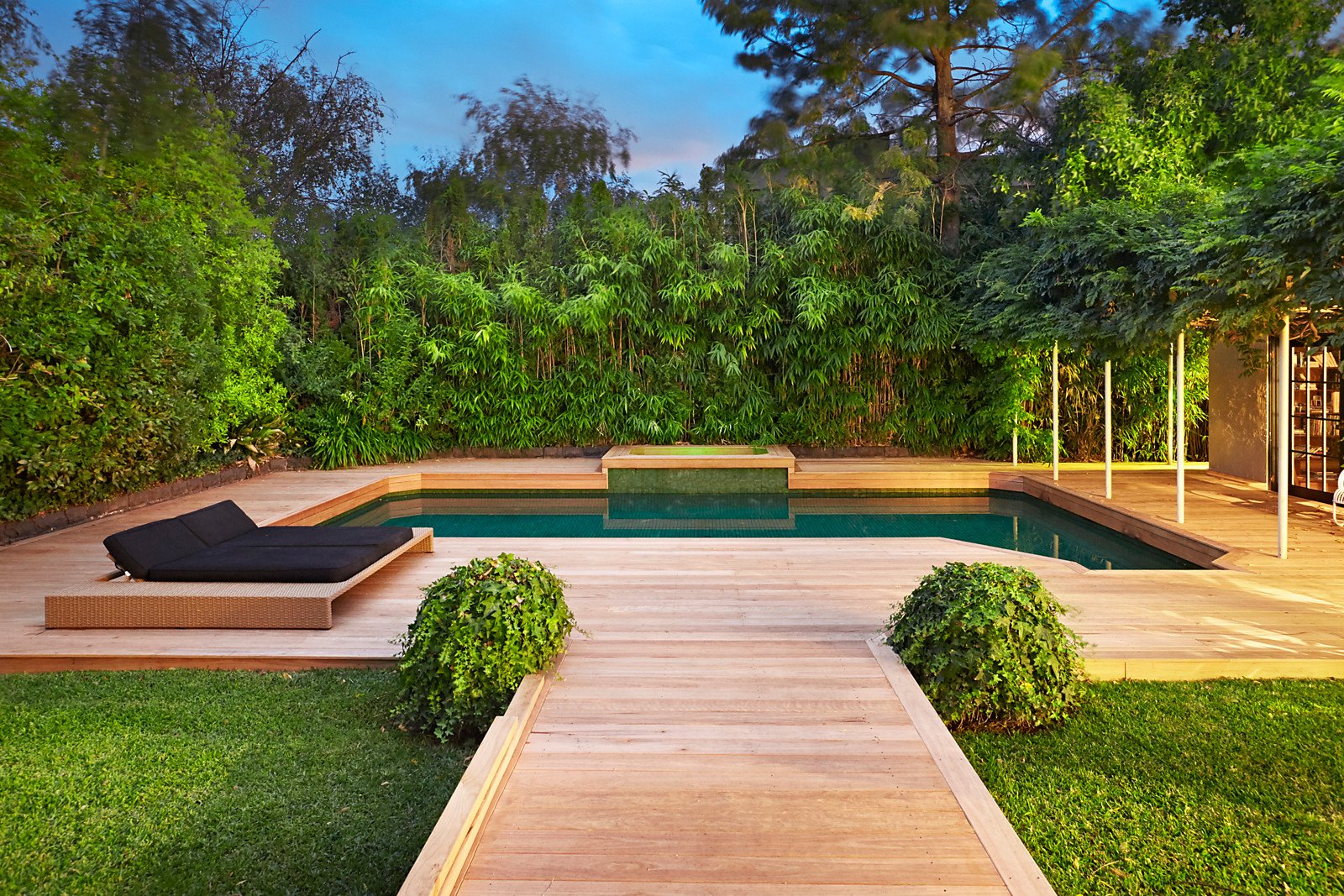 2B Erskine Street, Armadale, VIC