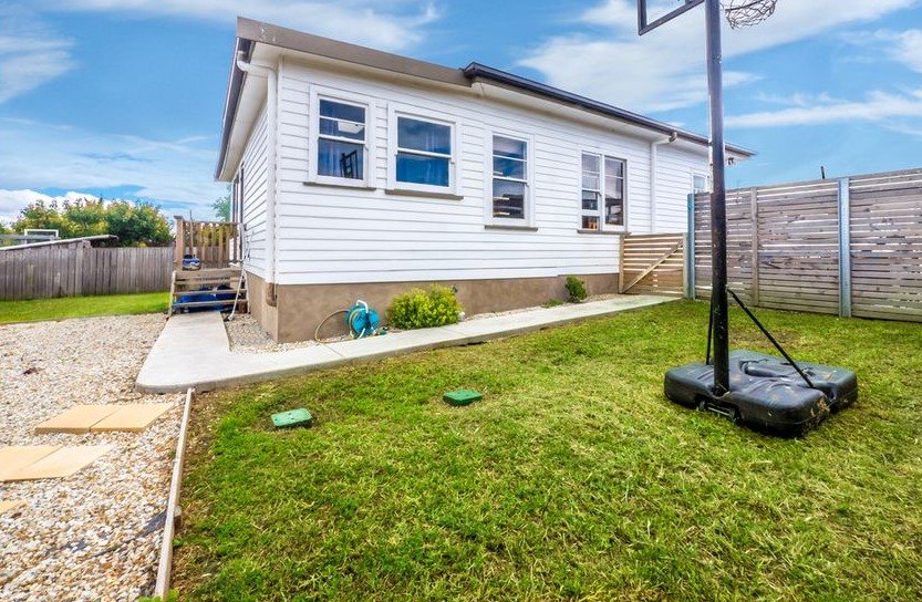 2B Henry Street SORELL 11