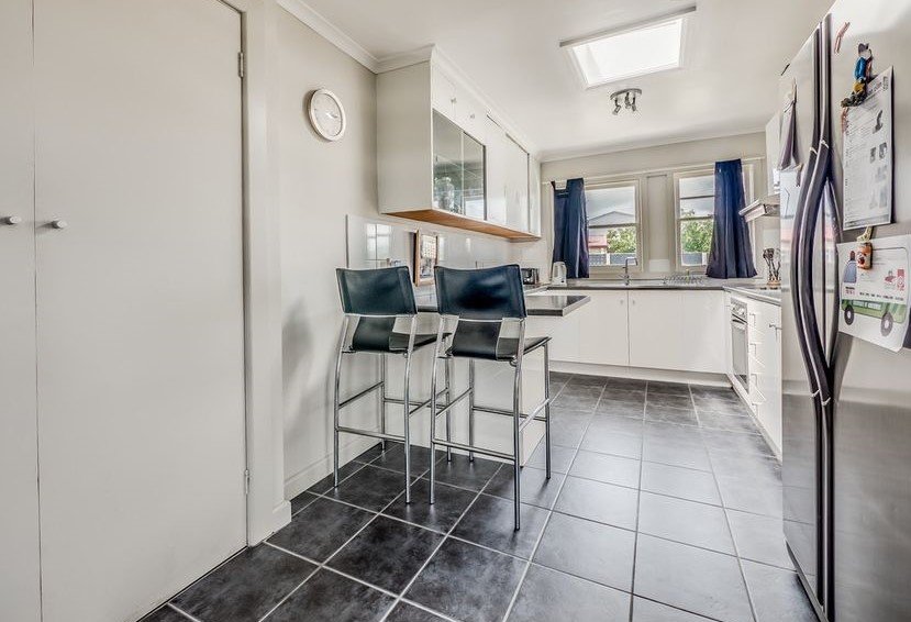 2B Henry Street SORELL 4