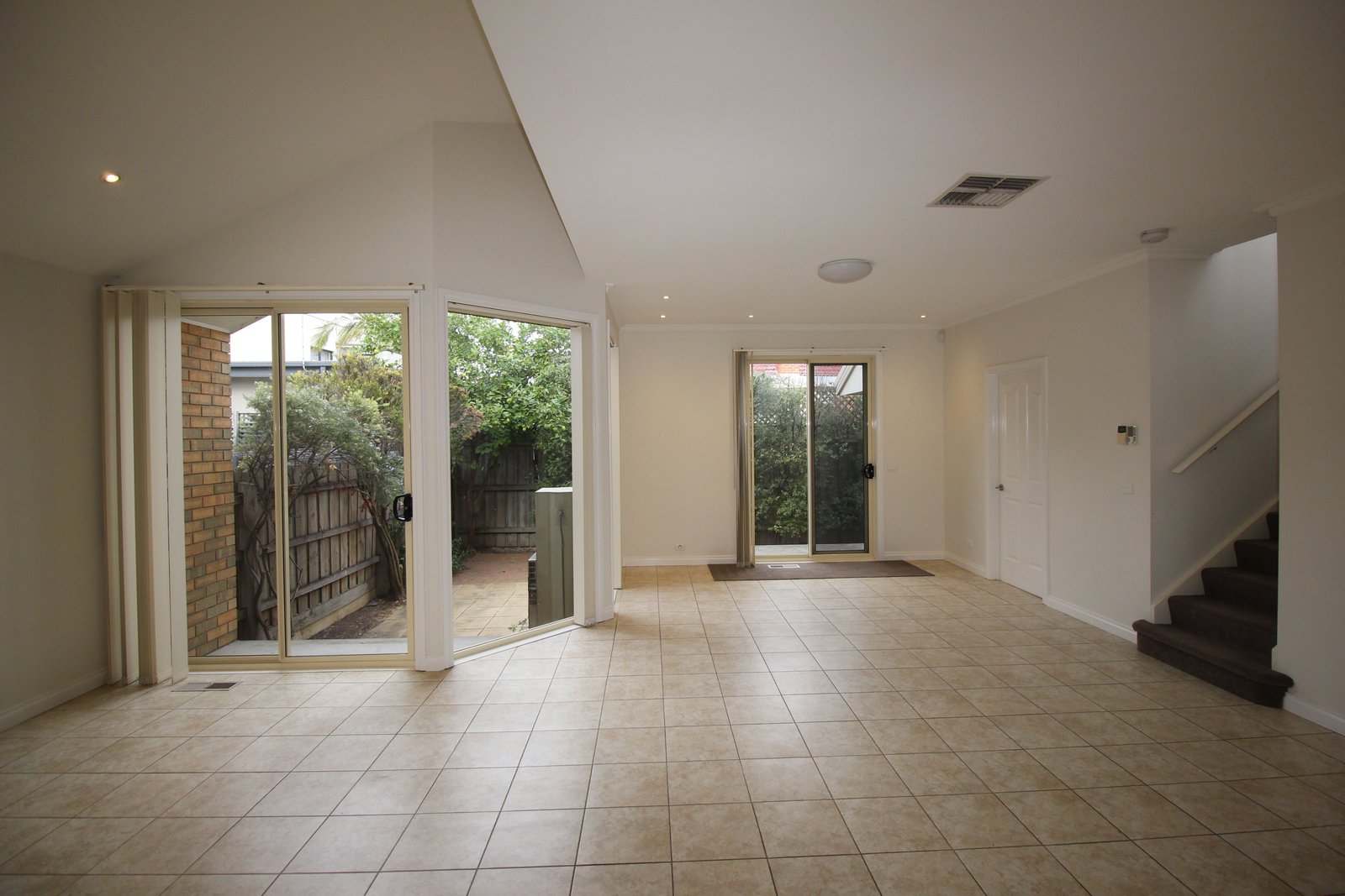 Gallery: 2B High Street