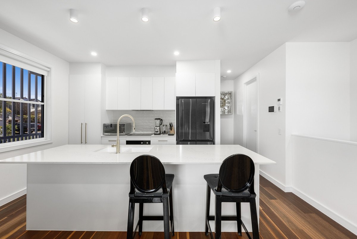 2B Kate Street Southport 2