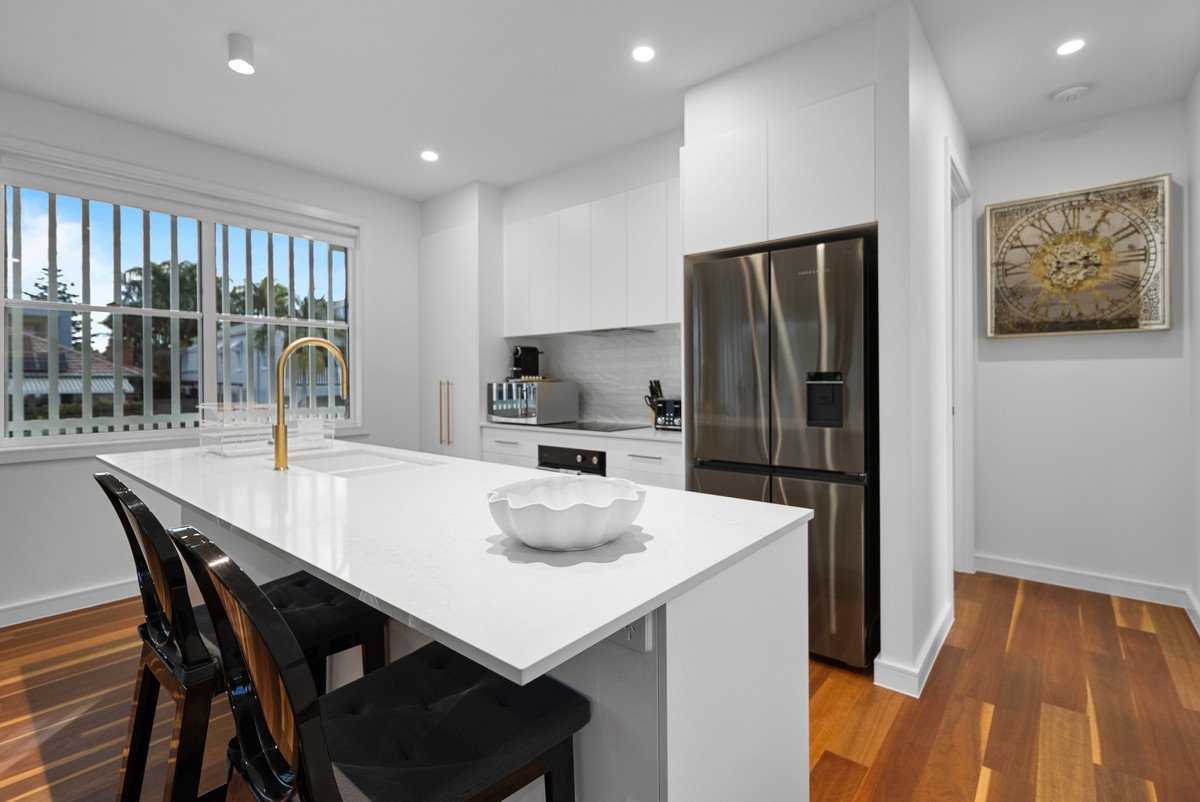 2B Kate Street Southport 6