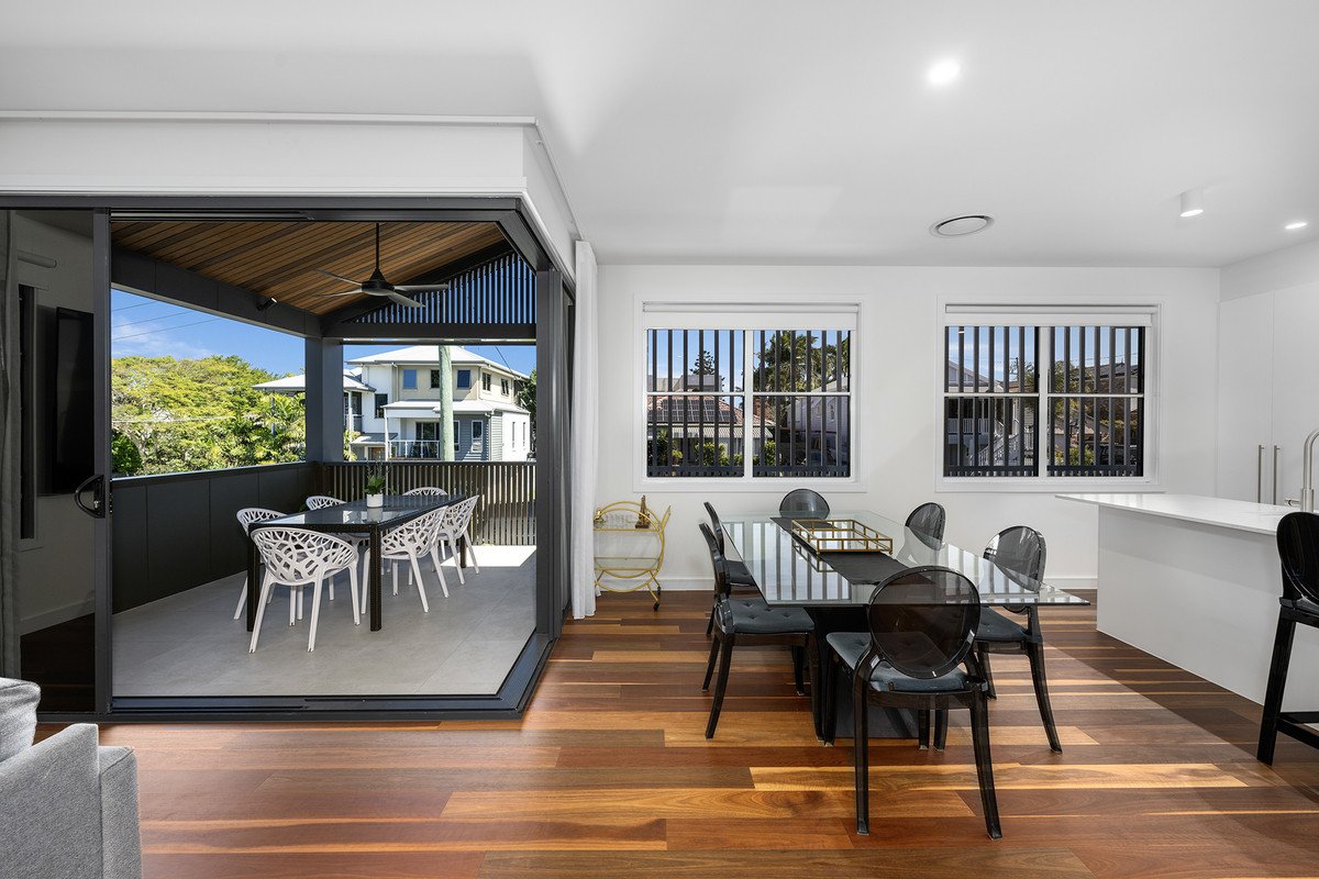 2B Kate Street Southport 17