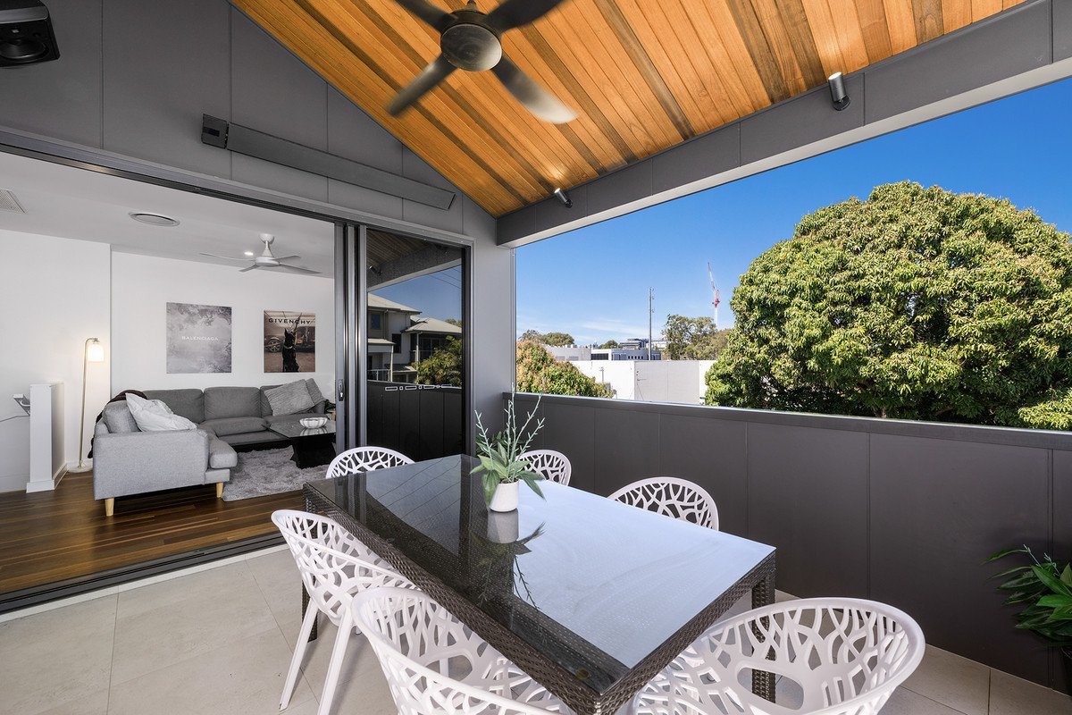 2B Kate Street Southport 18