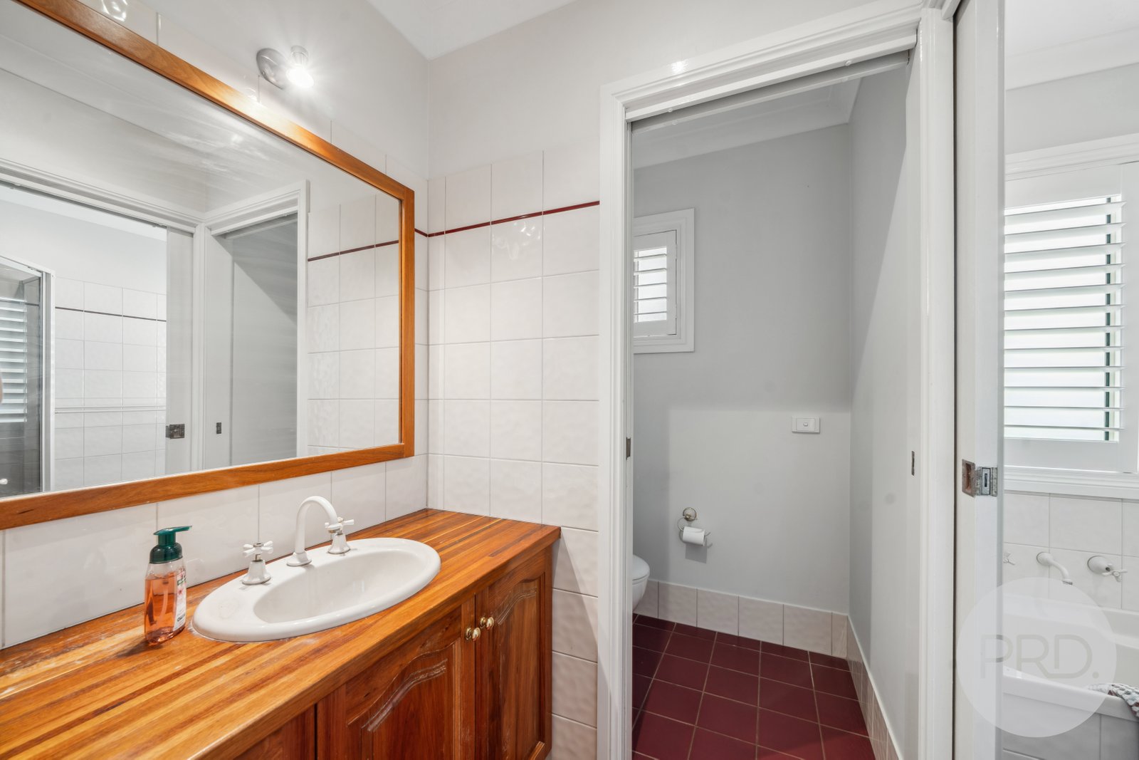 2B Lusher Avenue TURVEY PARK 14