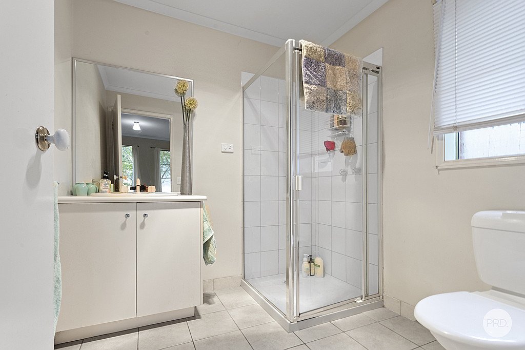 2B Lyndale Court FLORA HILL 6
