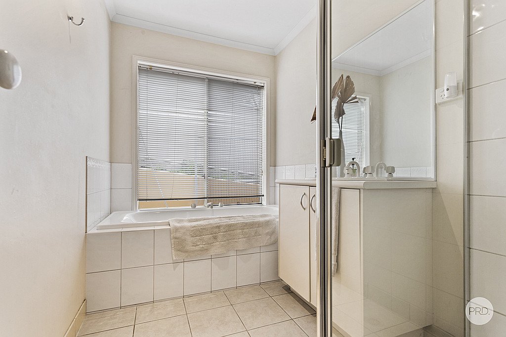 2B Lyndale Court FLORA HILL 7
