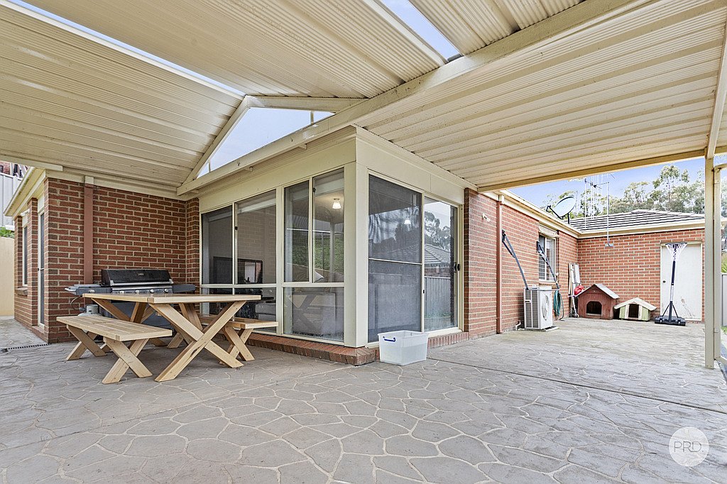 2B Lyndale Court FLORA HILL 8