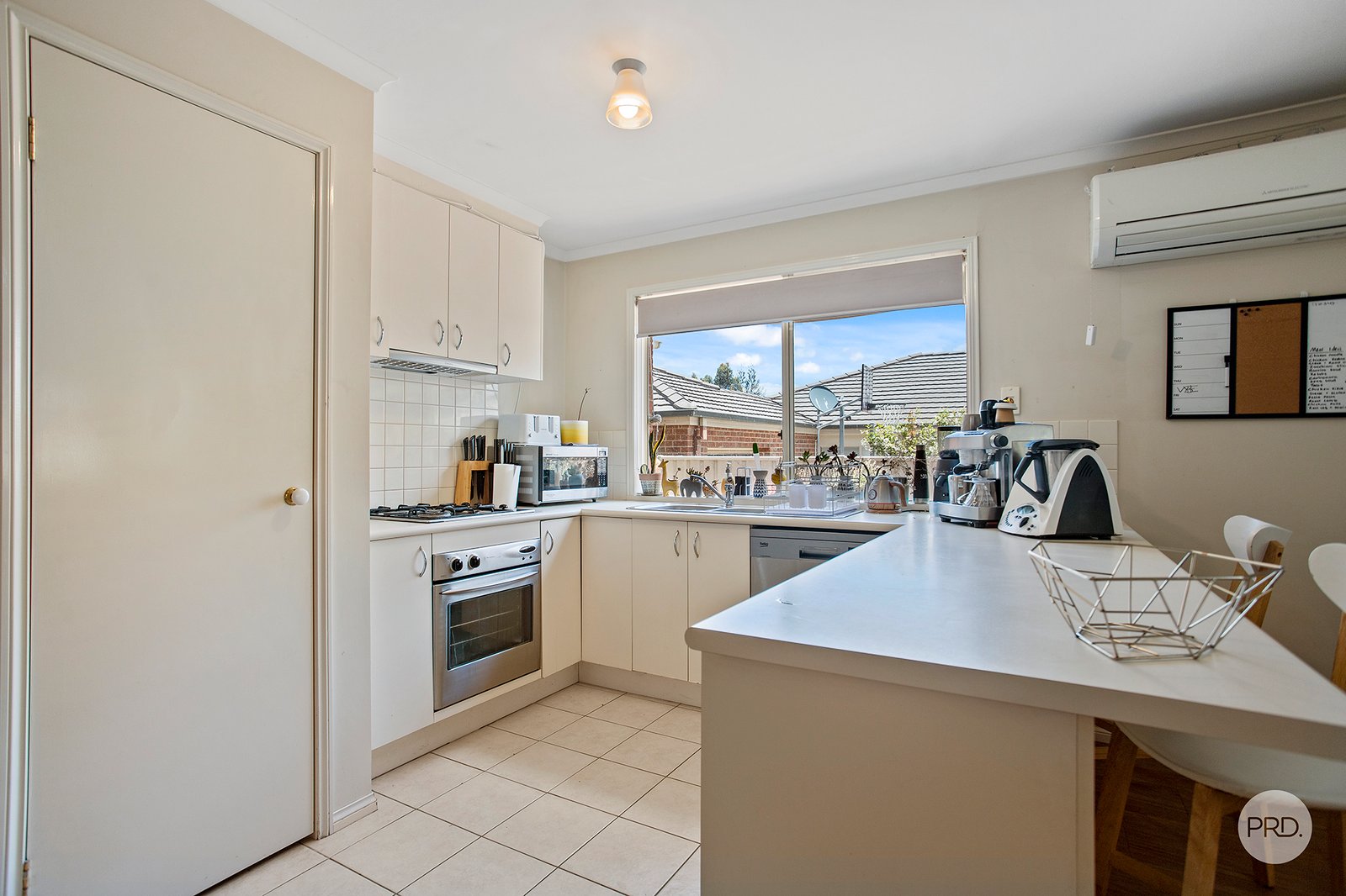 2B Lyndale Court FLORA HILL 5