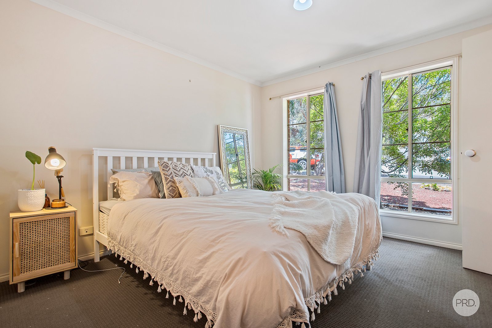 2B Lyndale Court FLORA HILL 8