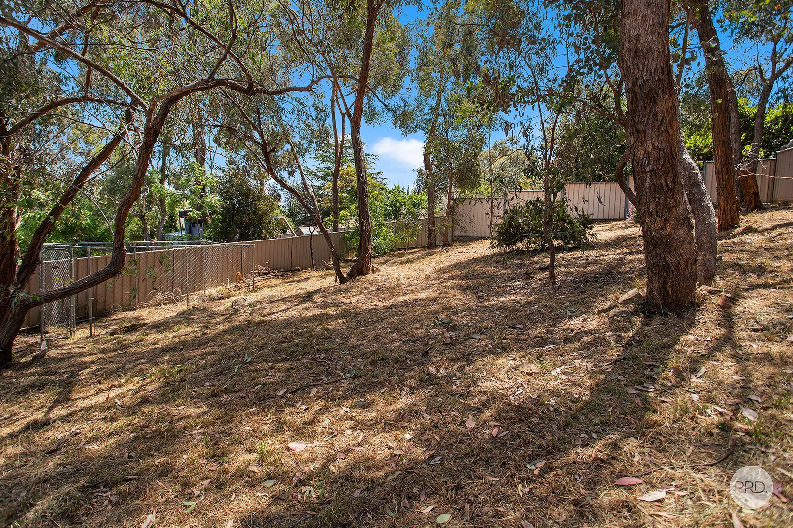 2B Lyndale Court FLORA HILL 14
