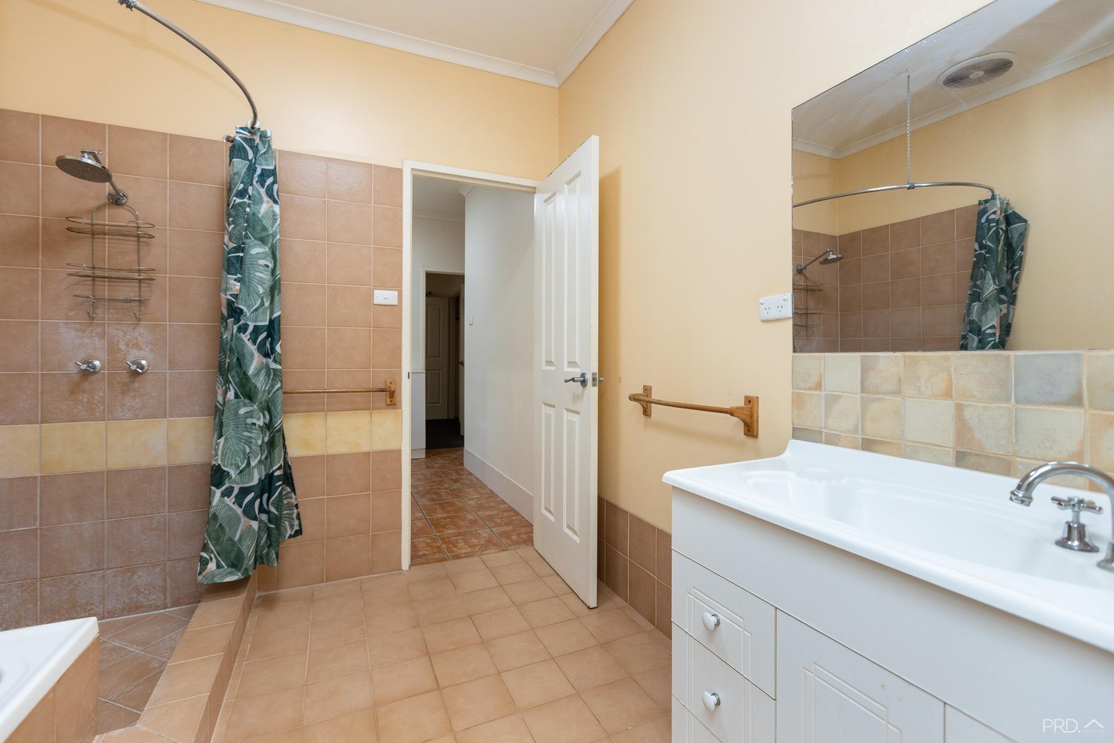 2b McKenzie Road CABLE BEACH 16