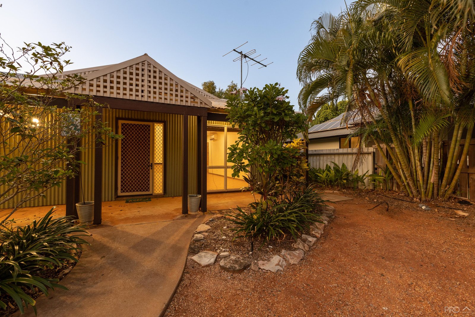 2b McKenzie Road CABLE BEACH 22