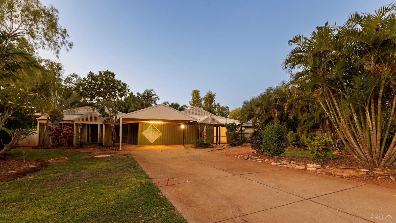 2b McKenzie Road CABLE BEACH 24