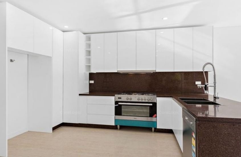 2B Poulton Avenue BEVERLEY PARK 3