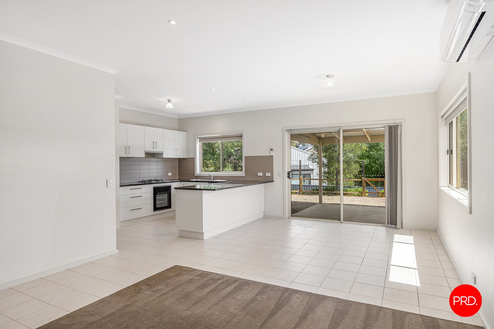 2B Prendergast St  CASTLEMAINE 6