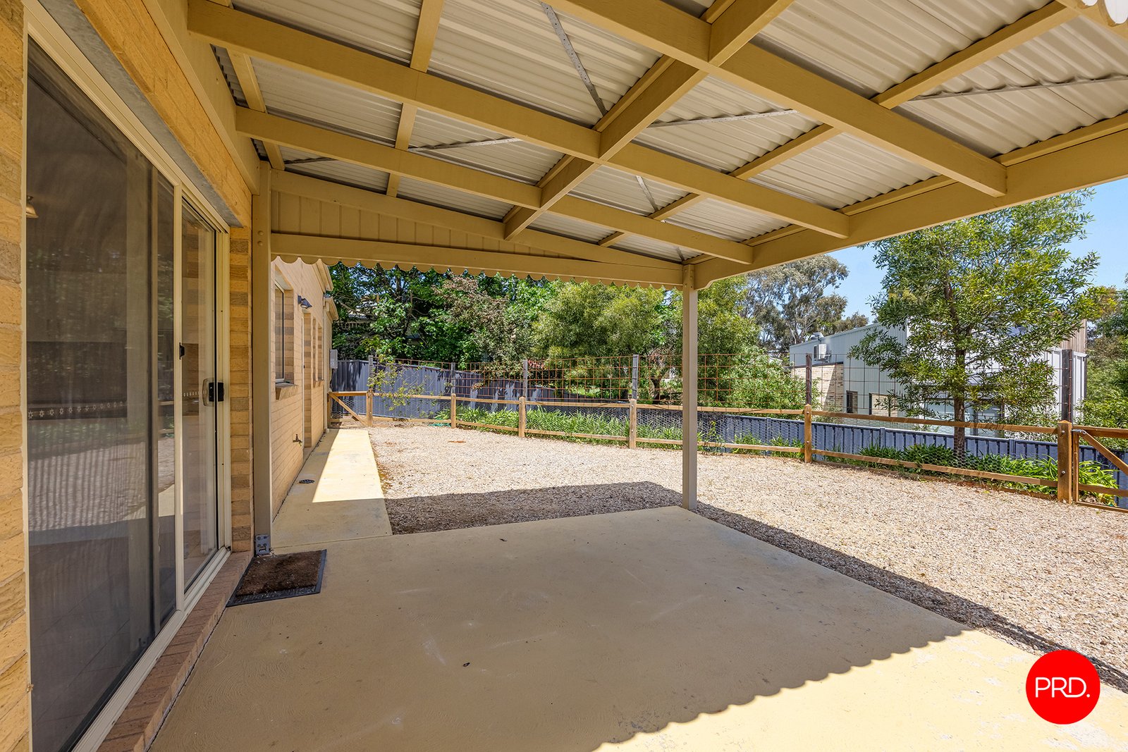 2B Prendergast St  CASTLEMAINE 12