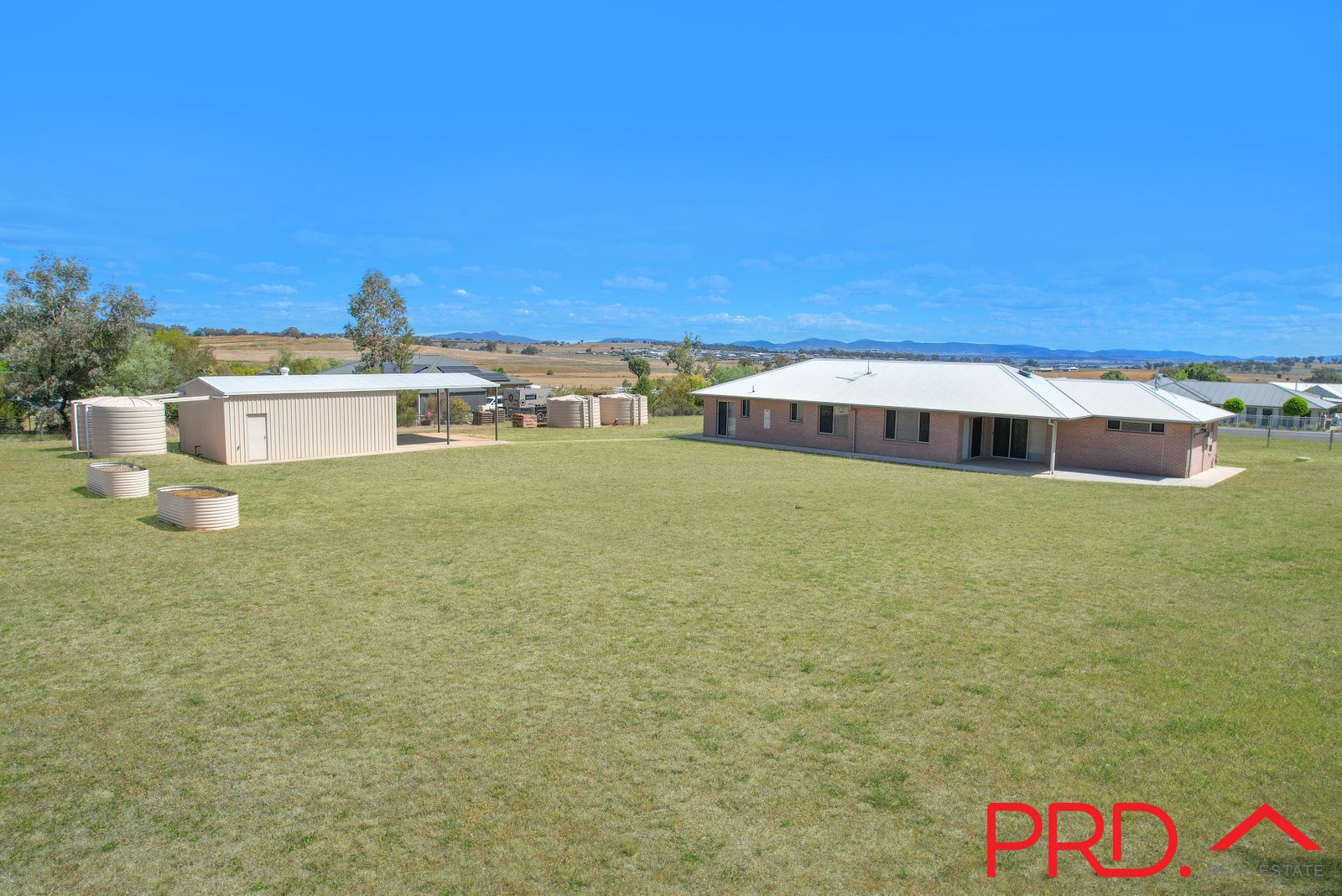 2B Thornbill Road TAMWORTH 2