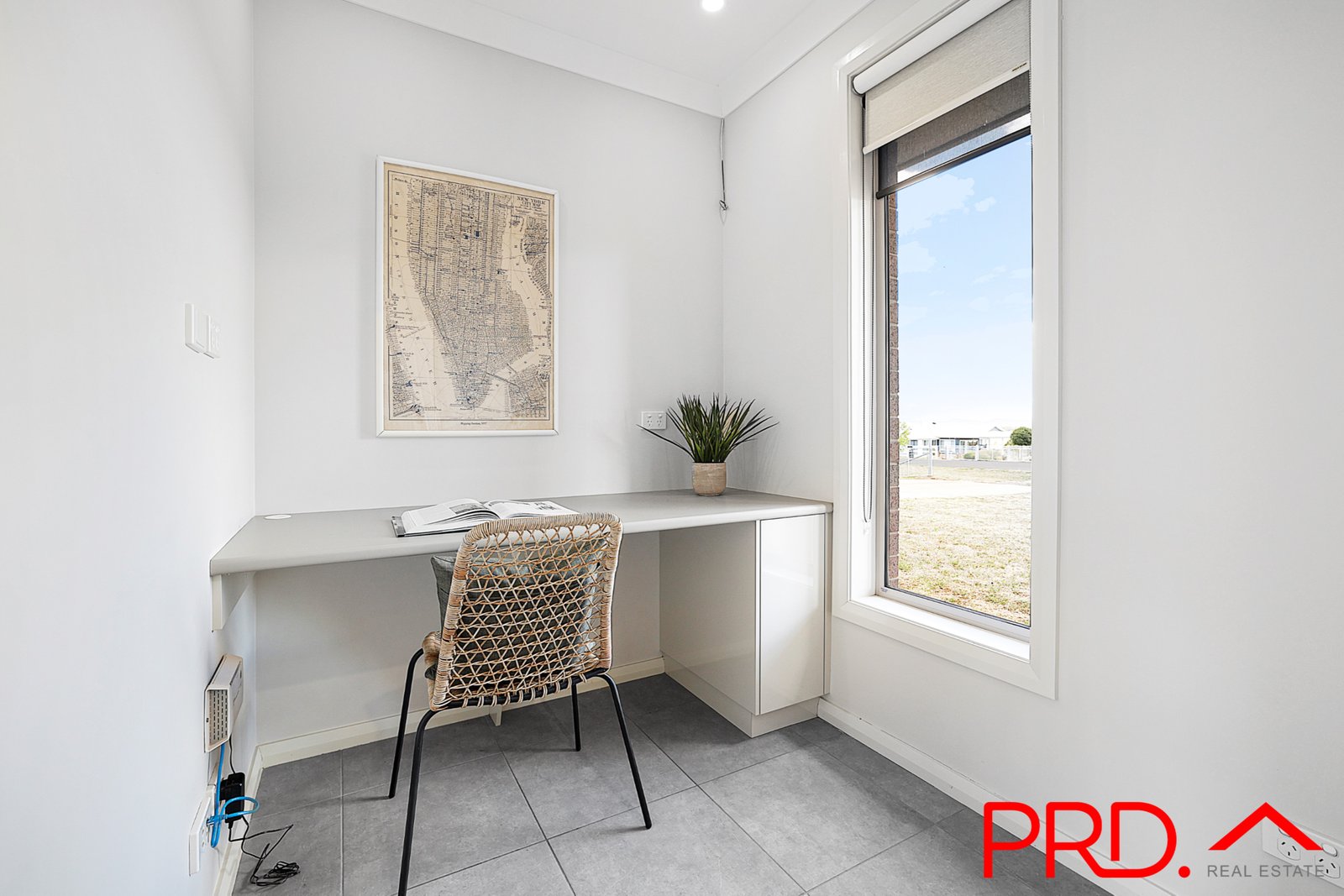 2B Thornbill Road TAMWORTH 5