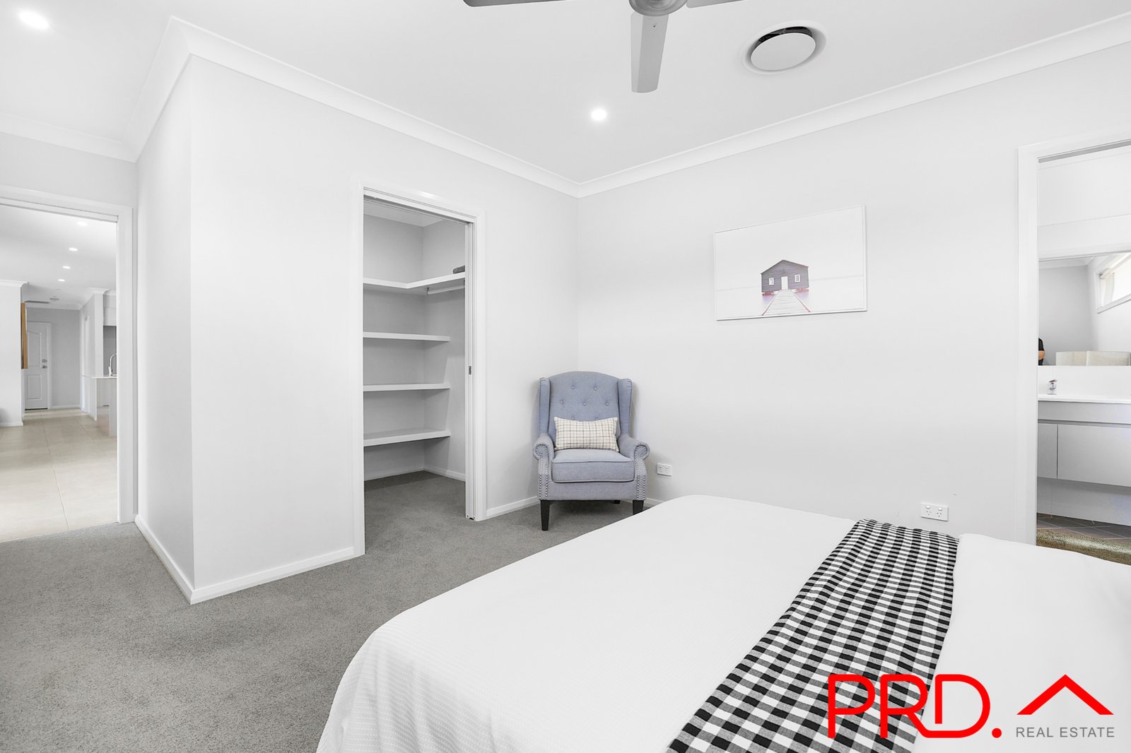 2B Thornbill Road TAMWORTH 10