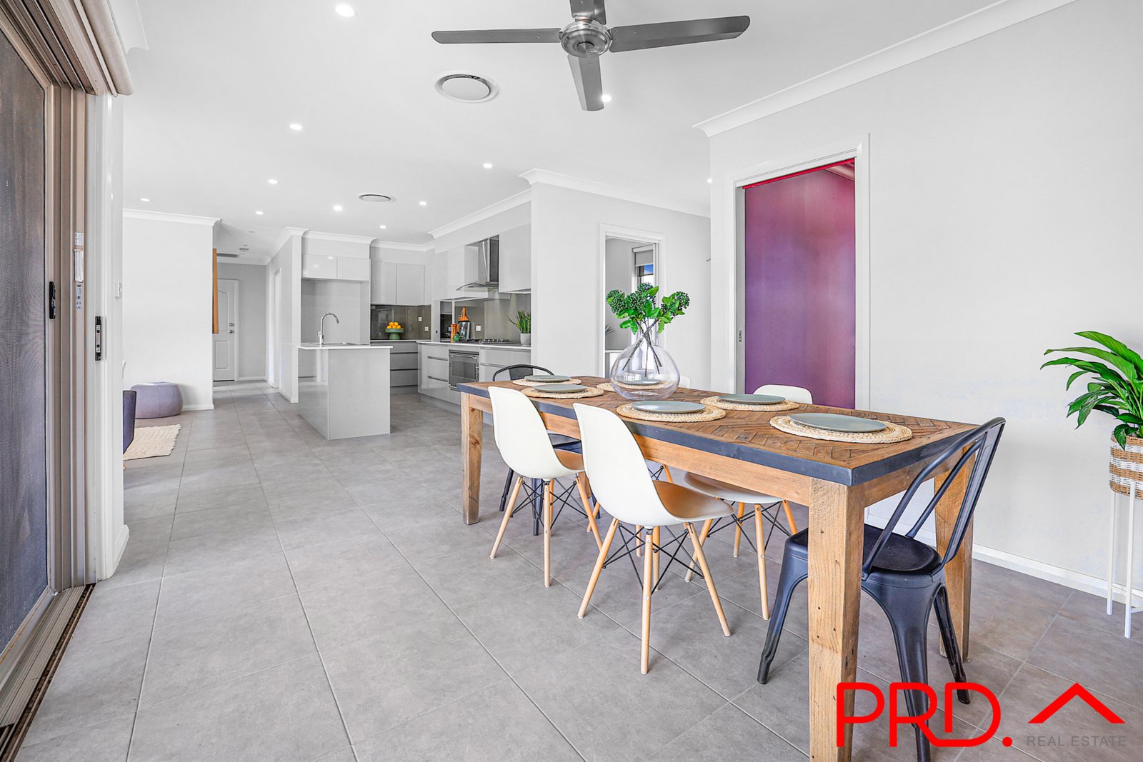 2B Thornbill Road TAMWORTH 14