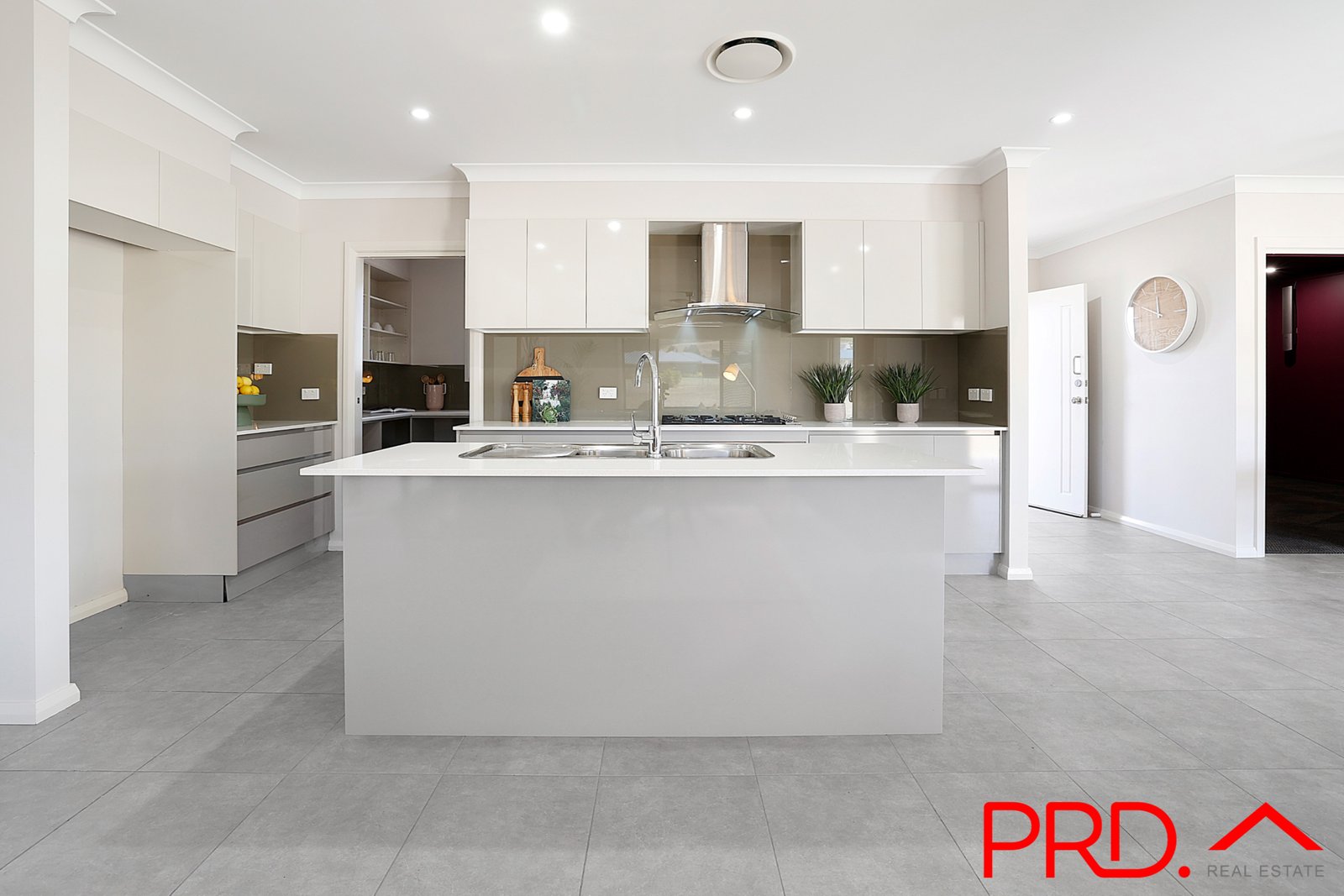 2B Thornbill Road TAMWORTH 16