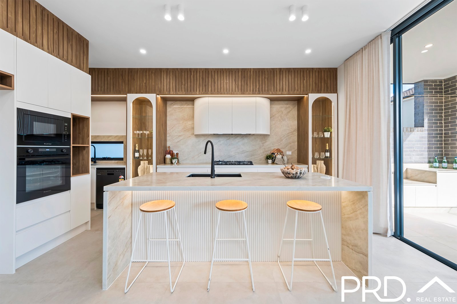 2b Windermere Crescent PANANIA 3