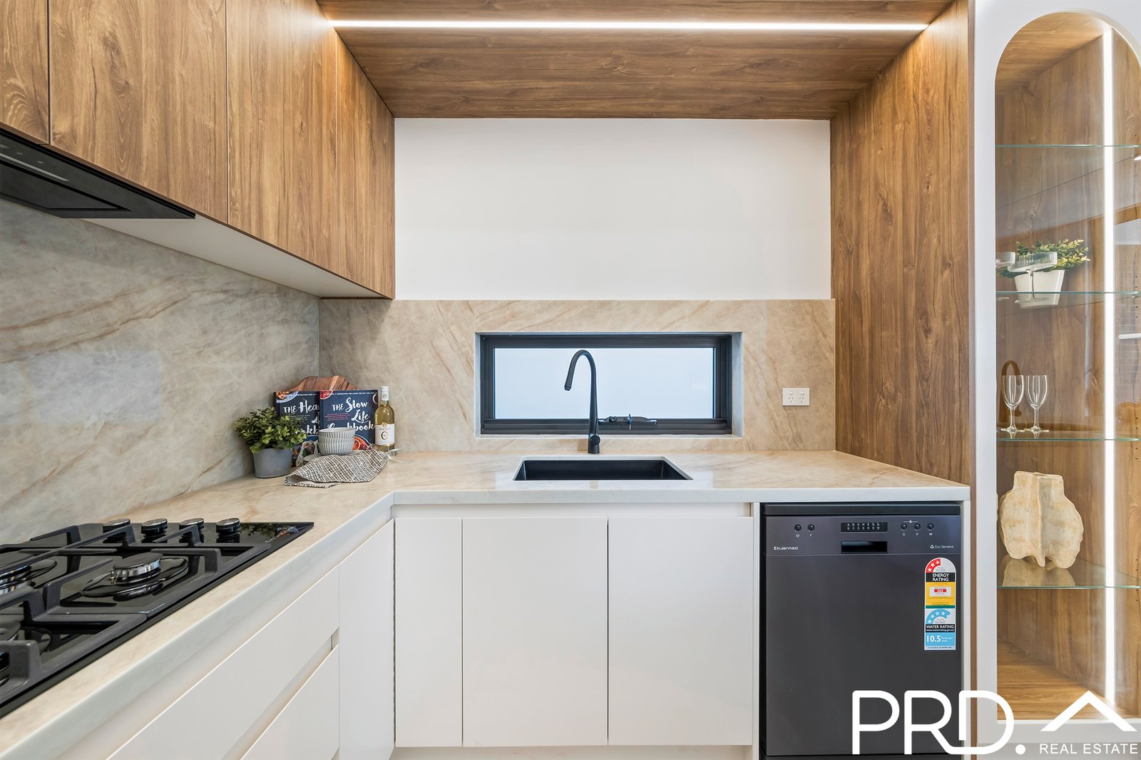 2b Windermere Crescent PANANIA 5