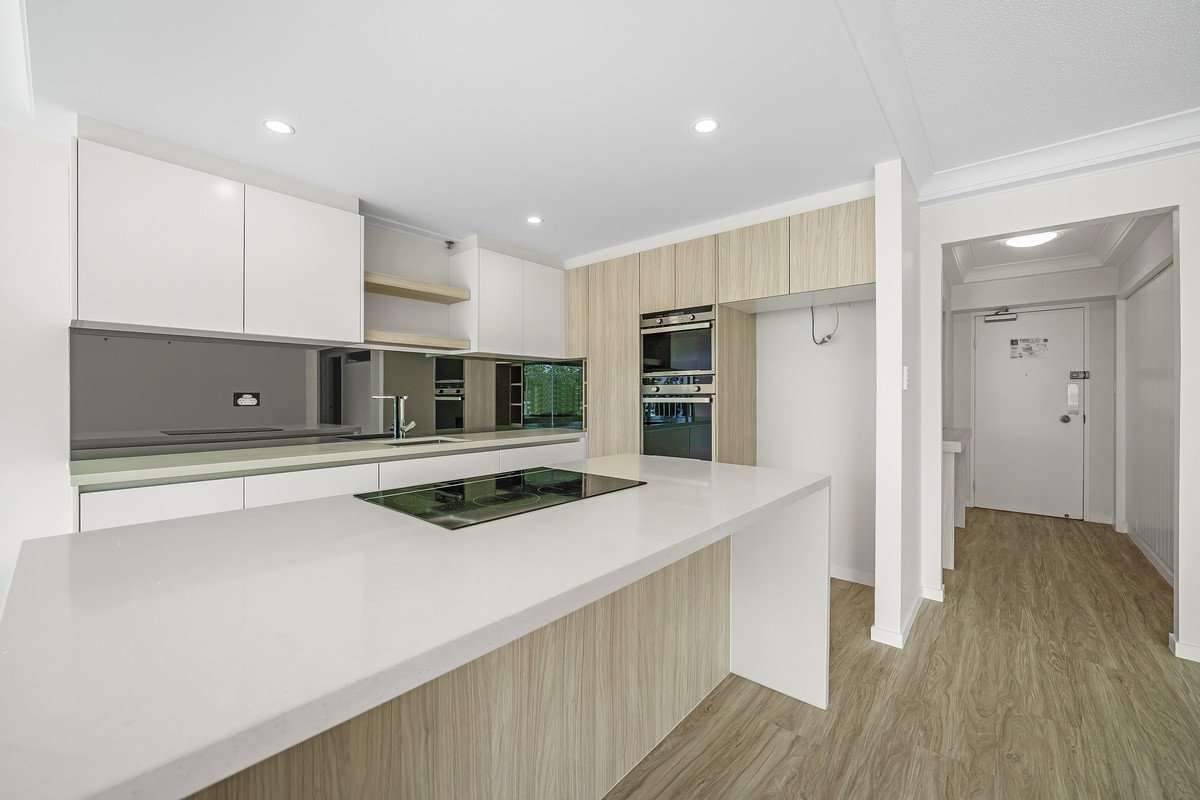 2B/238 The Esplanade Burleigh Heads 5