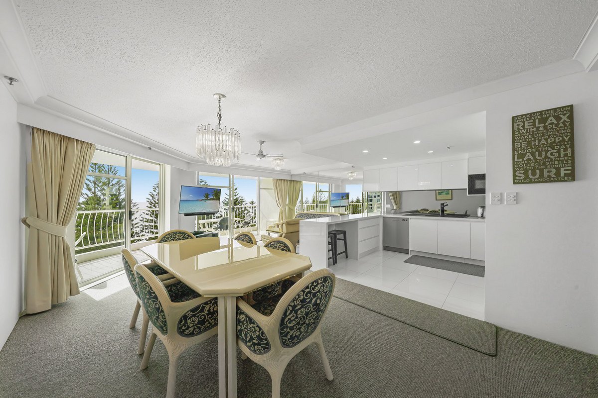 2B/238 The Esplanade Burleigh Heads 15