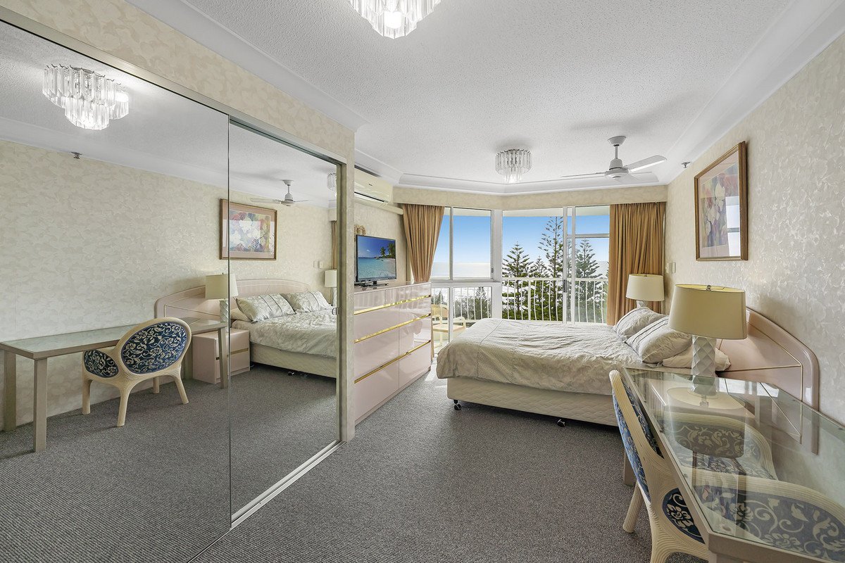 2B/238 The Esplanade Burleigh Heads 18
