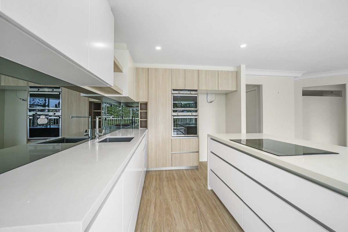 2B/238 The Esplanade Burleigh Heads 6