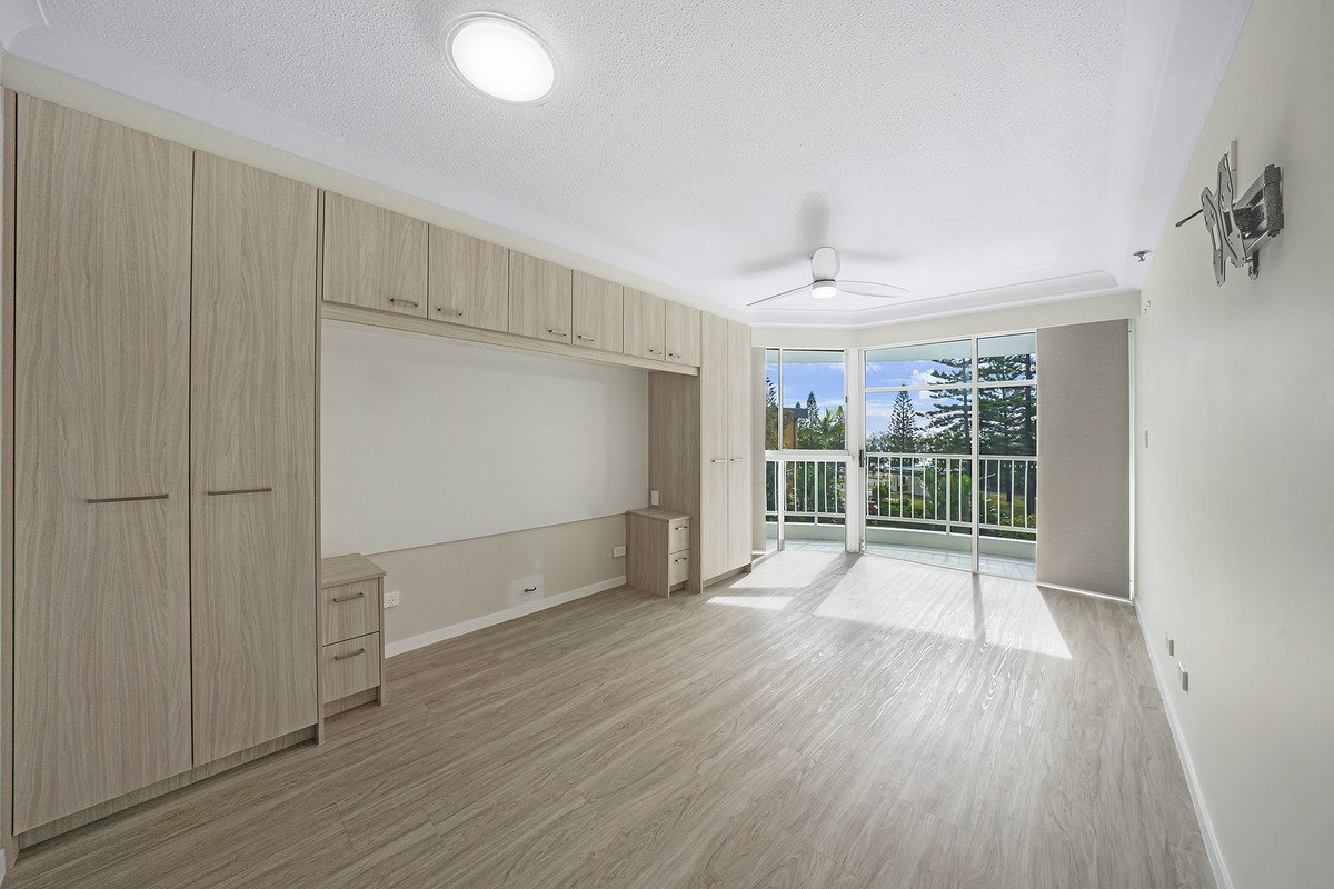 2B/238 The Esplanade Burleigh Heads 7