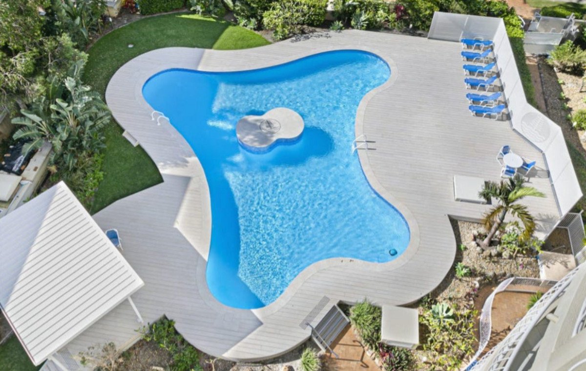 2B/238 The Esplanade Burleigh Heads 16