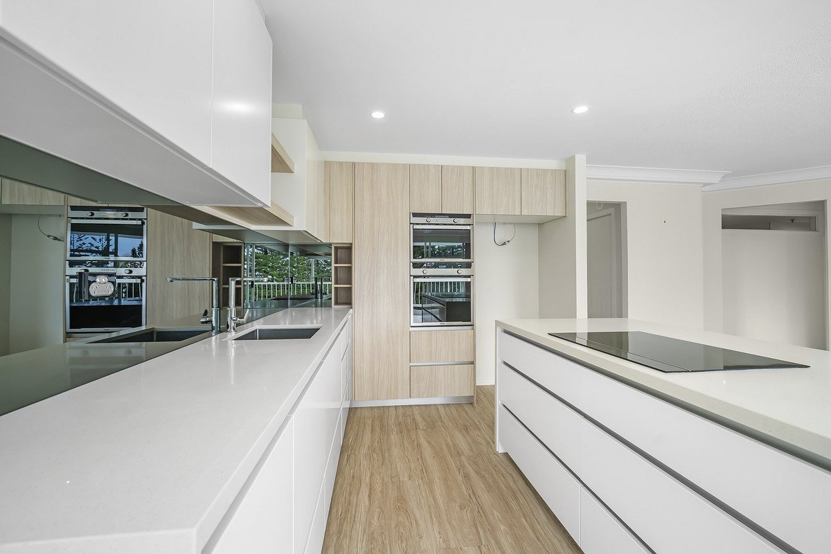 2B/238 The Esplanade Burleigh Heads 6