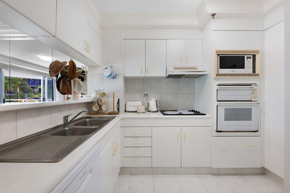 2B/3 Second Avenue Burleigh Heads 2