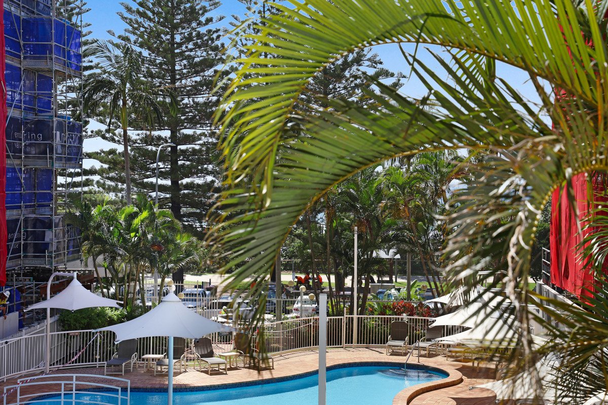 2B/3 Second Avenue Burleigh Heads 11