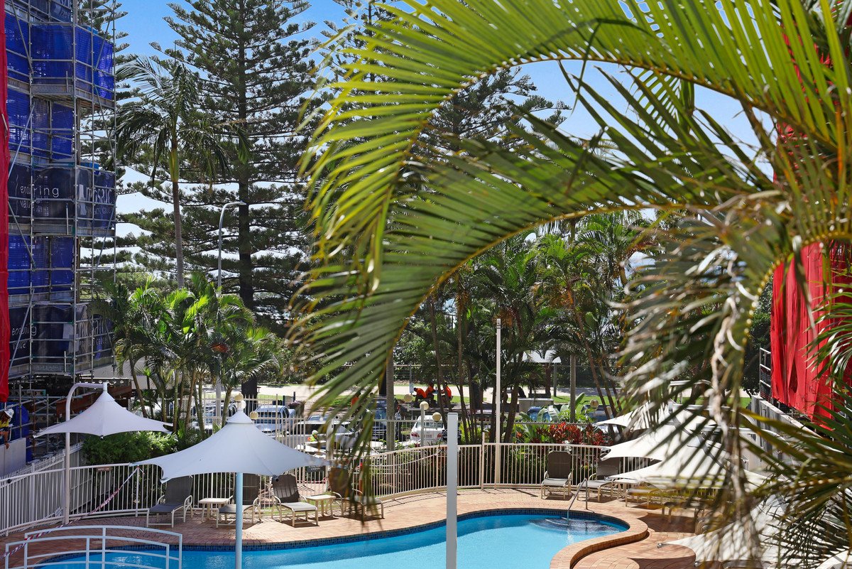 2B/3 Second Avenue Burleigh Heads 3