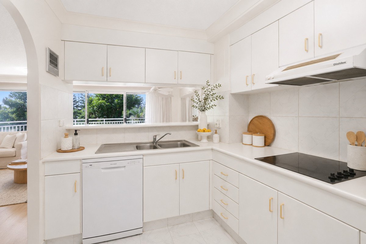 2B/3 Second Avenue Burleigh Heads 6