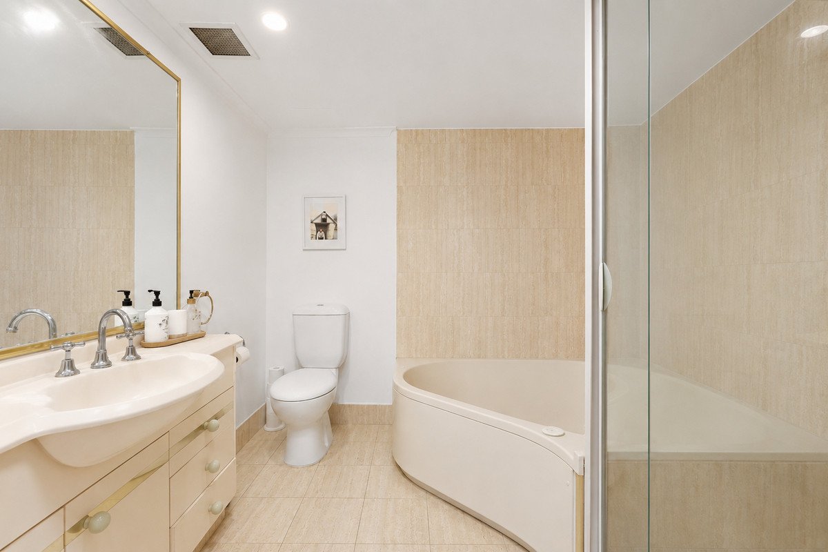 2B/3 Second Avenue Burleigh Heads 9
