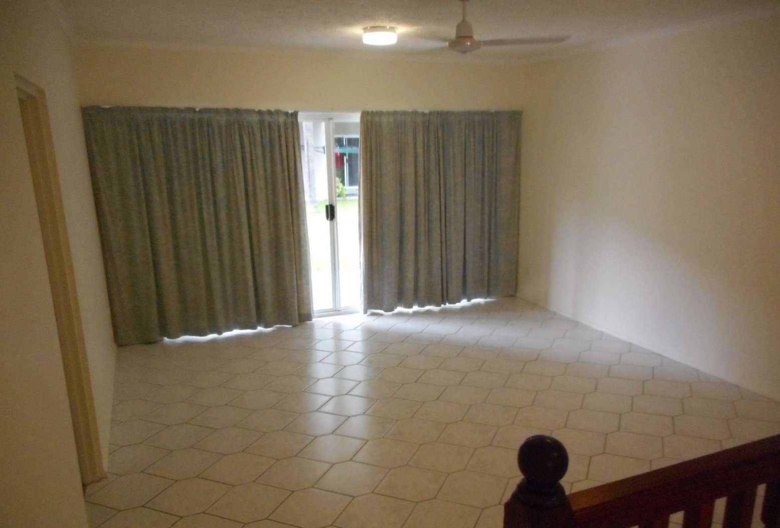 2c/10 Island Drive CANNONVALE 4