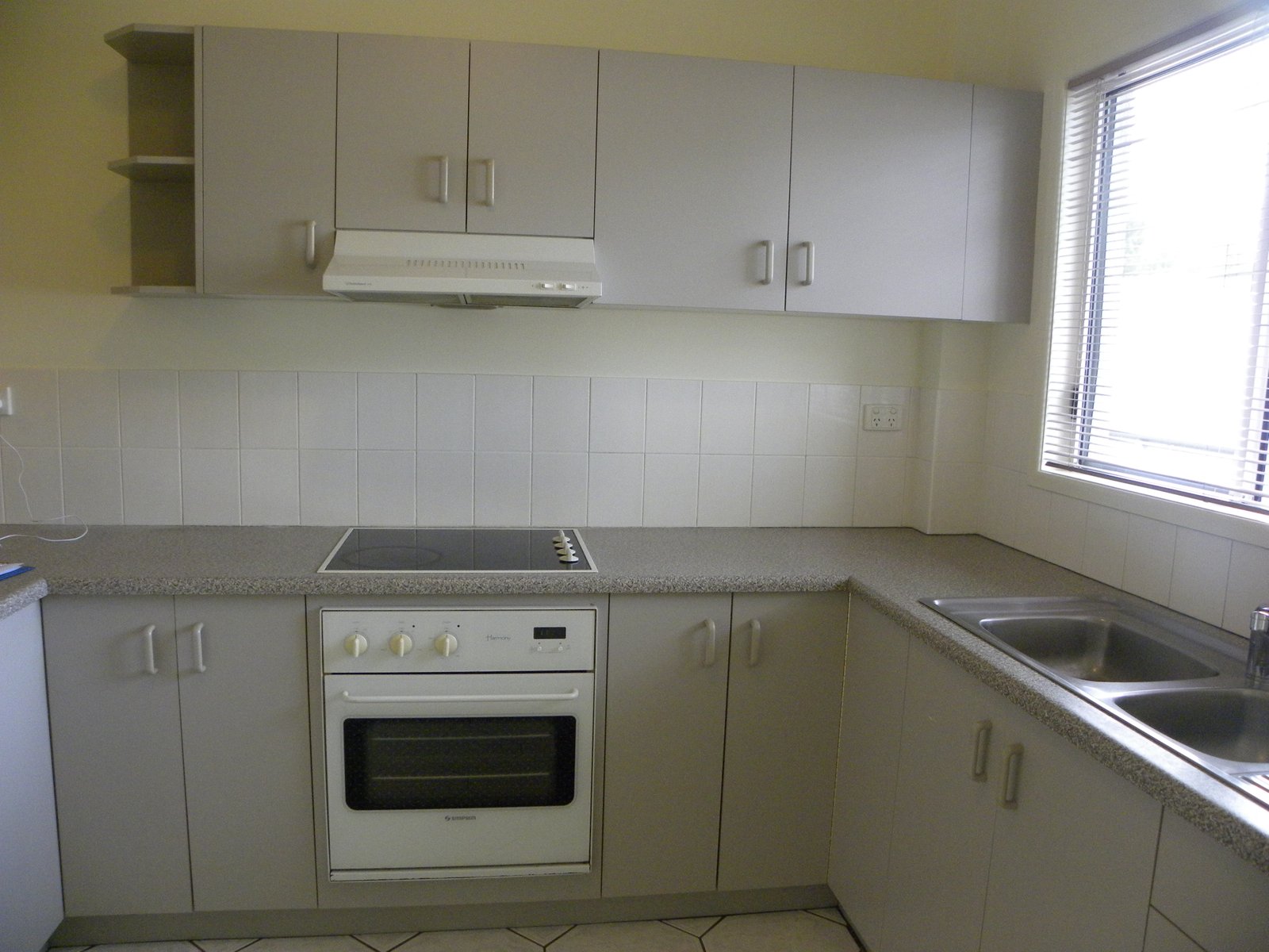 2c/10 Island Drive CANNONVALE 2