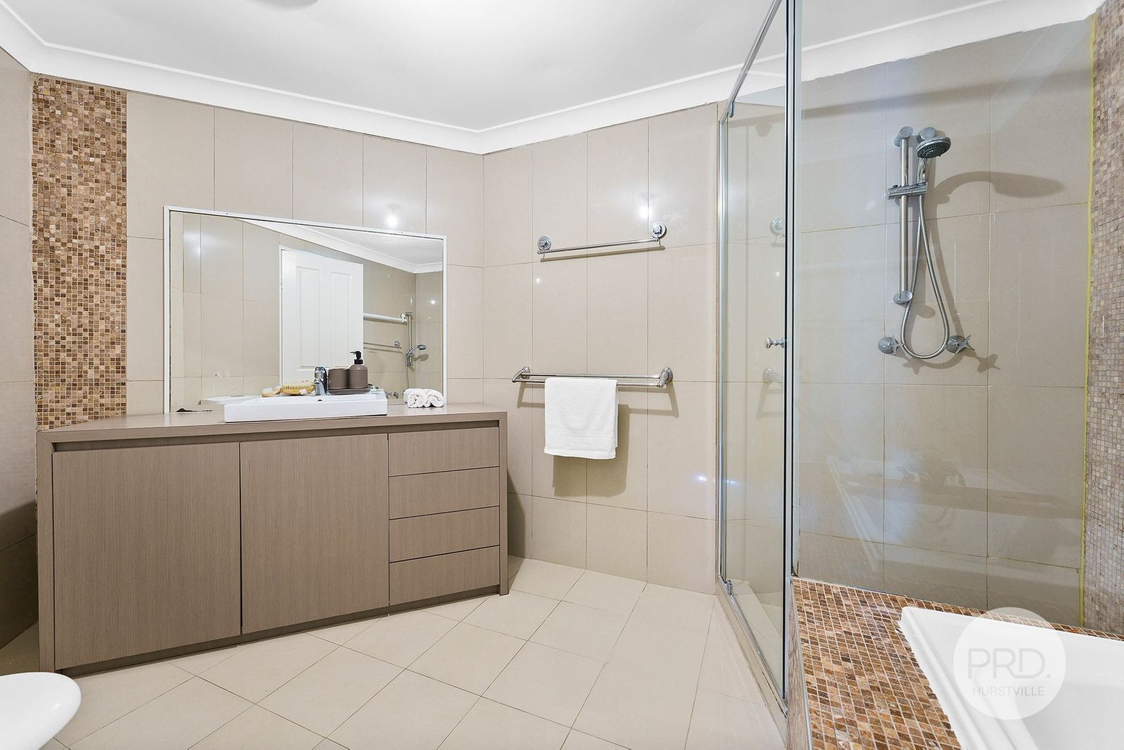 2C/38-42 Woniora Road HURSTVILLE 7