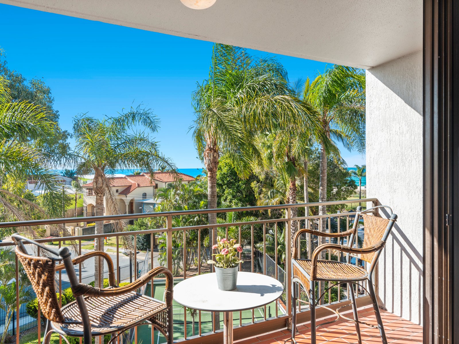 2D/973 Gold Coast Highway PALM BEACH 6