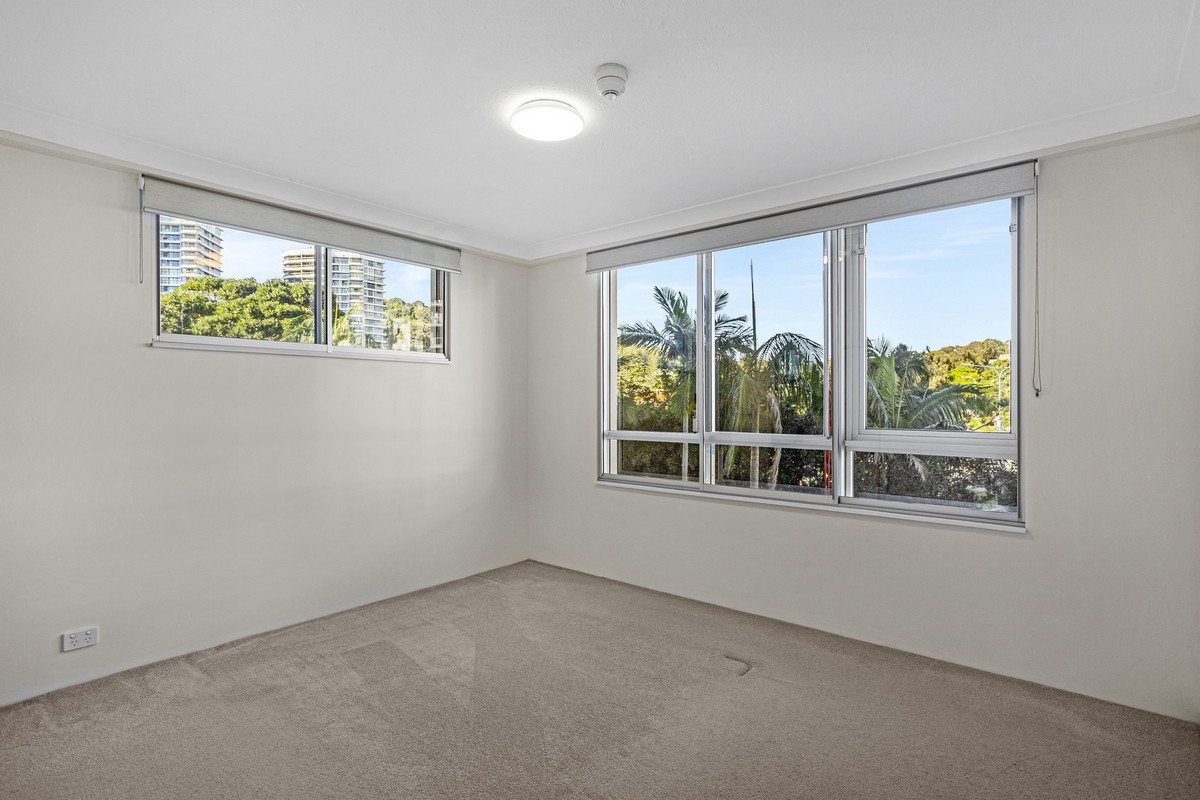 2F/52 Goodwin Terrace BURLEIGH HEADS 9