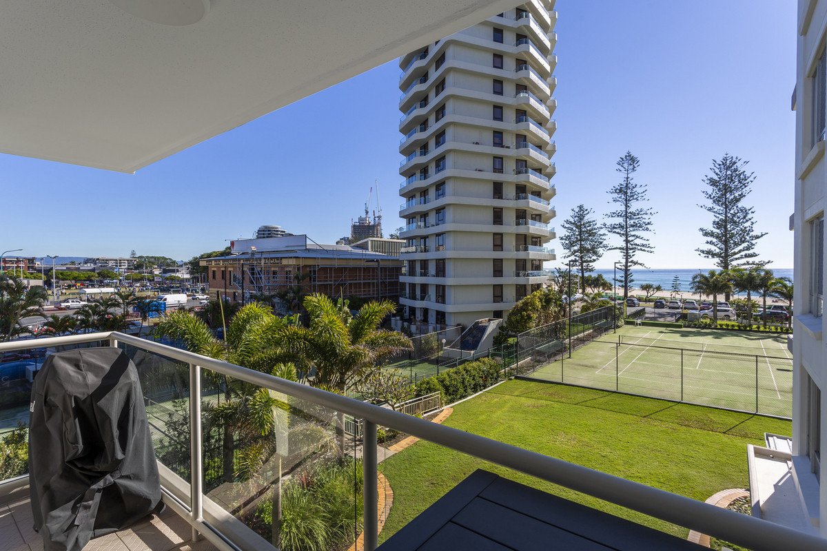 2F/52 Goodwin Terrace BURLEIGH HEADS 2