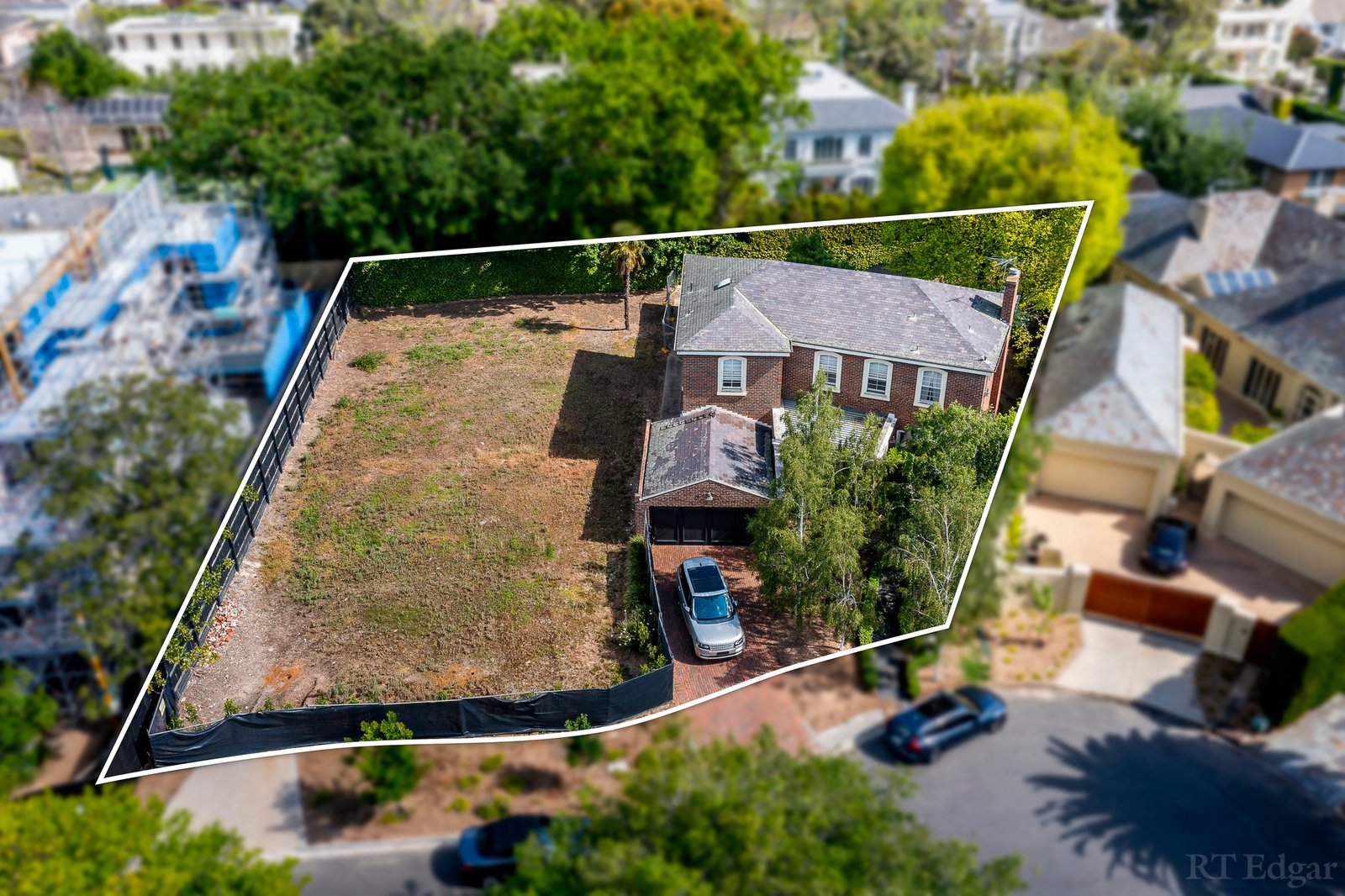 Real Estate and Property in 3-4 Montrose Court, Toorak, VIC