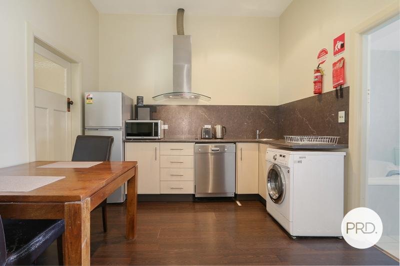 3 / 461 Dean Street ALBURY 2